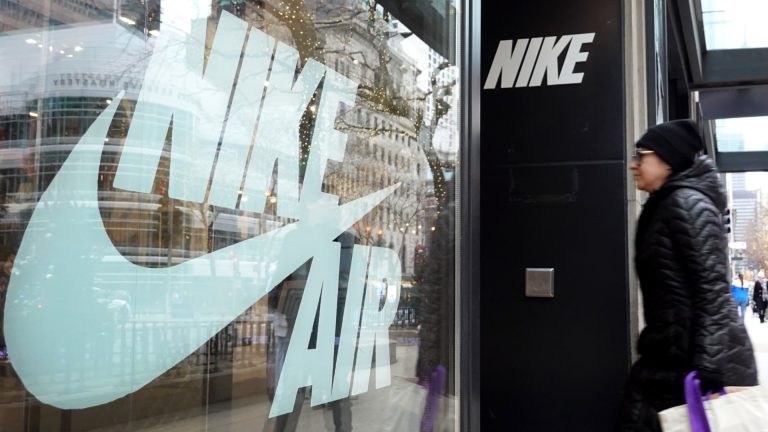 Nike’s Shocking 10% Plunge: Sales Outlook Slashed